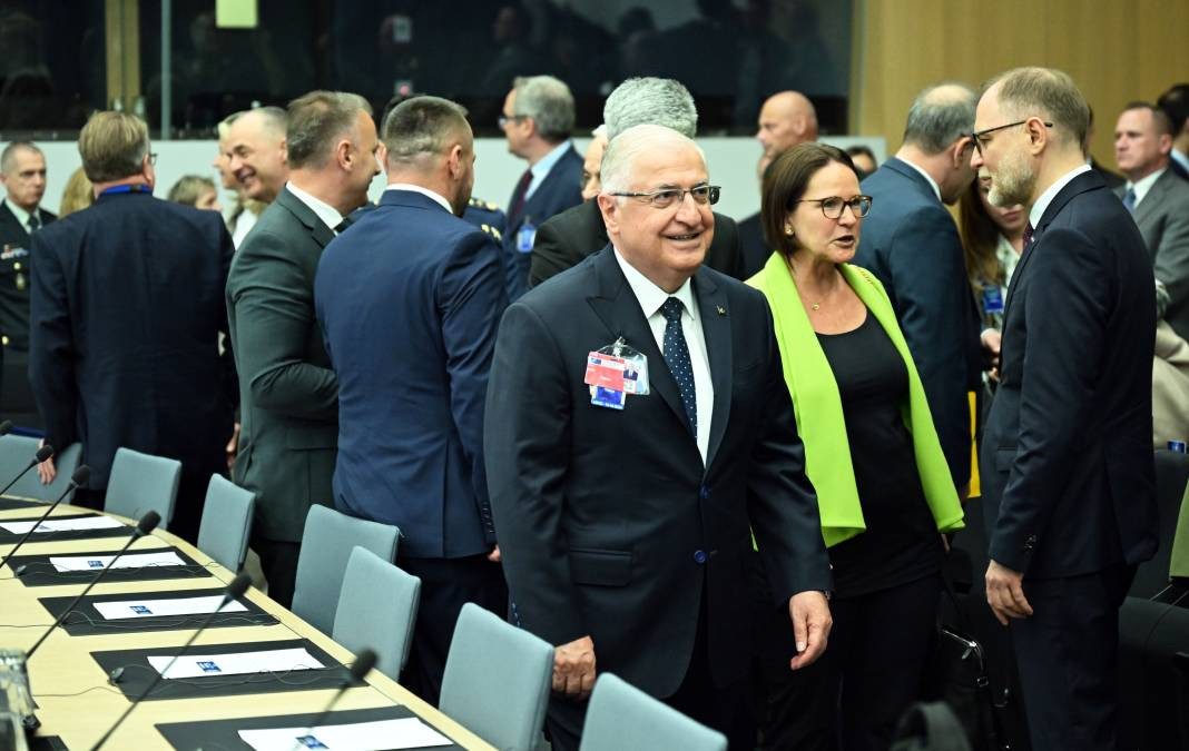 Bakan Güler NATO Karargahı'nda - Resim: 2